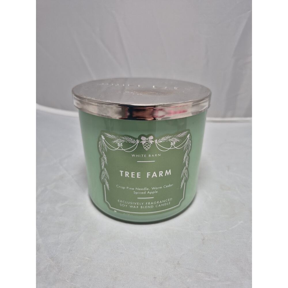 💥 Bath & Body Works White Barn Tree Farm 3-wick Scented Candle 14.5 oz - NEW B7